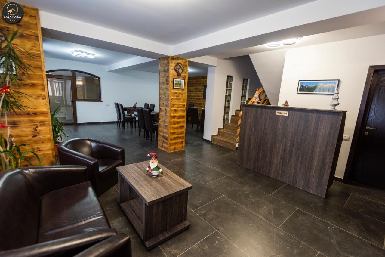 Casa Raisa Hotell Buşteni Exteriör bild
